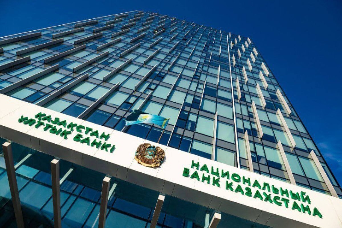 Банктер қалыпты жұмыс істеп тұр, қолма-қол ақша бар