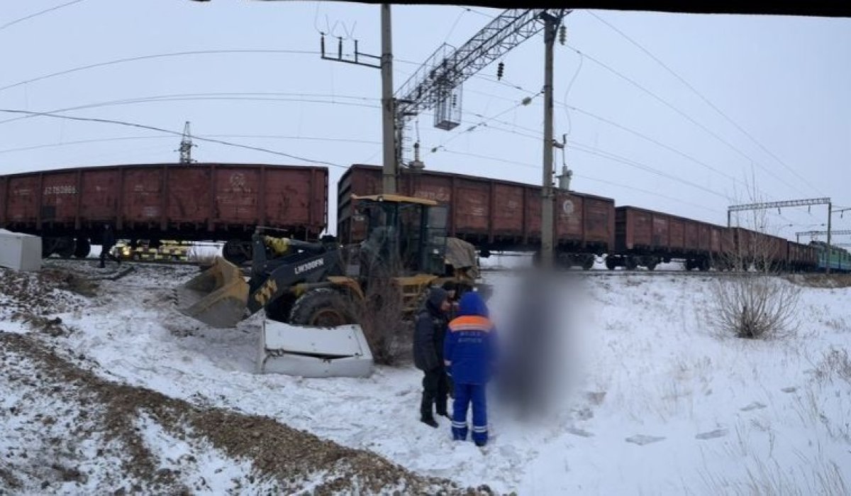 Екібастұзда пойыз бен жүк көлігі соқтығысып, 1 адам мерт болды