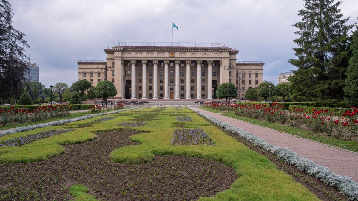 Үкімет жекенің қолындағы ЖОО-ларды неге тартып алмақшы