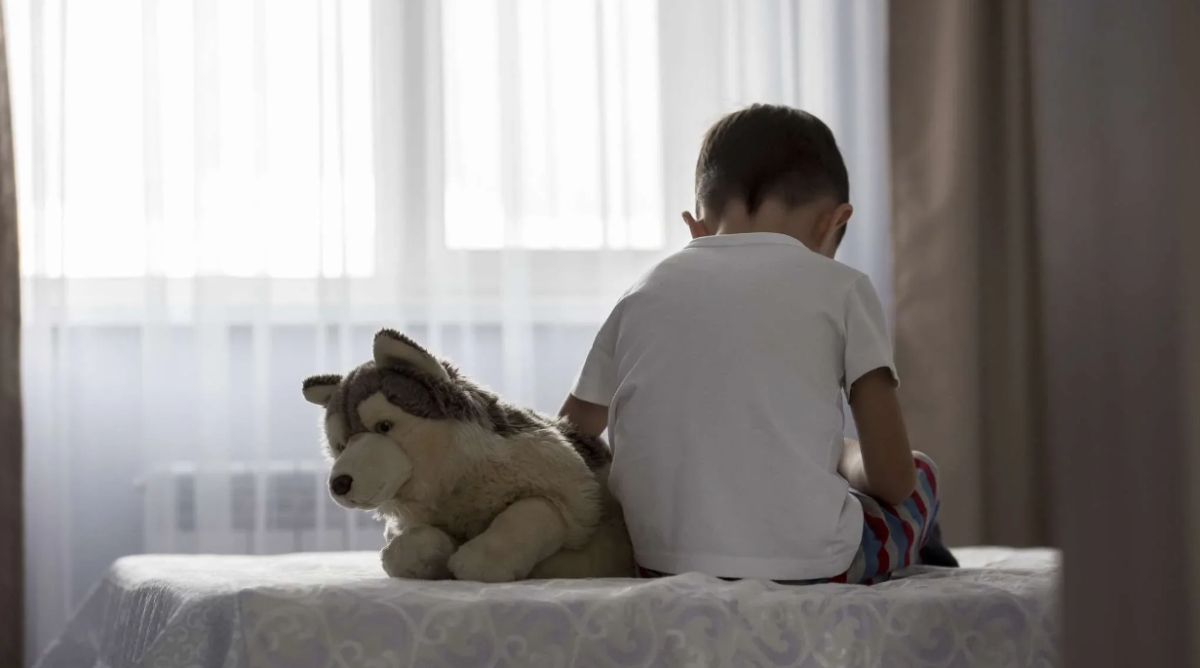 Қазақстанда асырап алған баласын жетімдер үйіне қайтаратындар көбейген