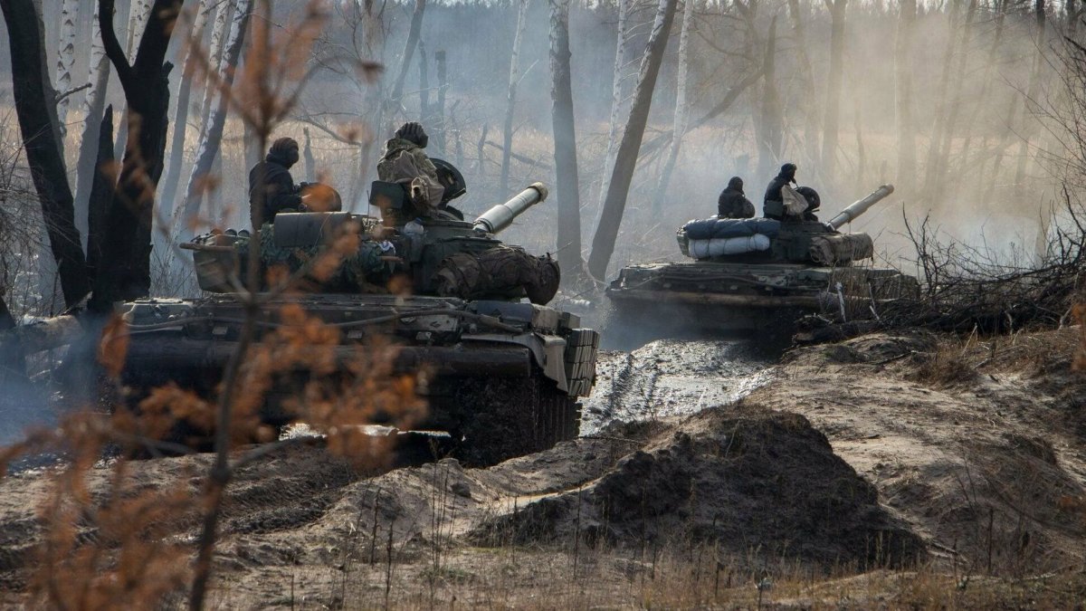 Джо Байден америкалық қарумен Мәскеуге шабуыл жасауға болмайтынын ескертті