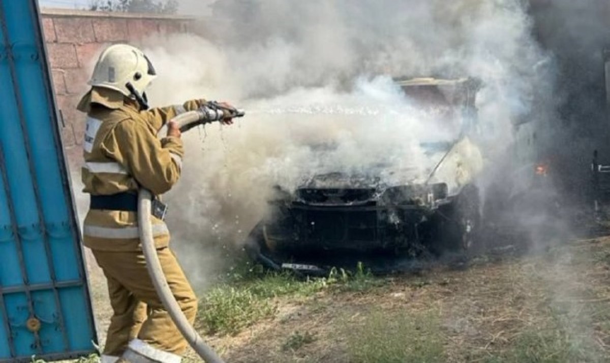 Көлік жүргізіп келе жатқанда өртенсе не істеу керек