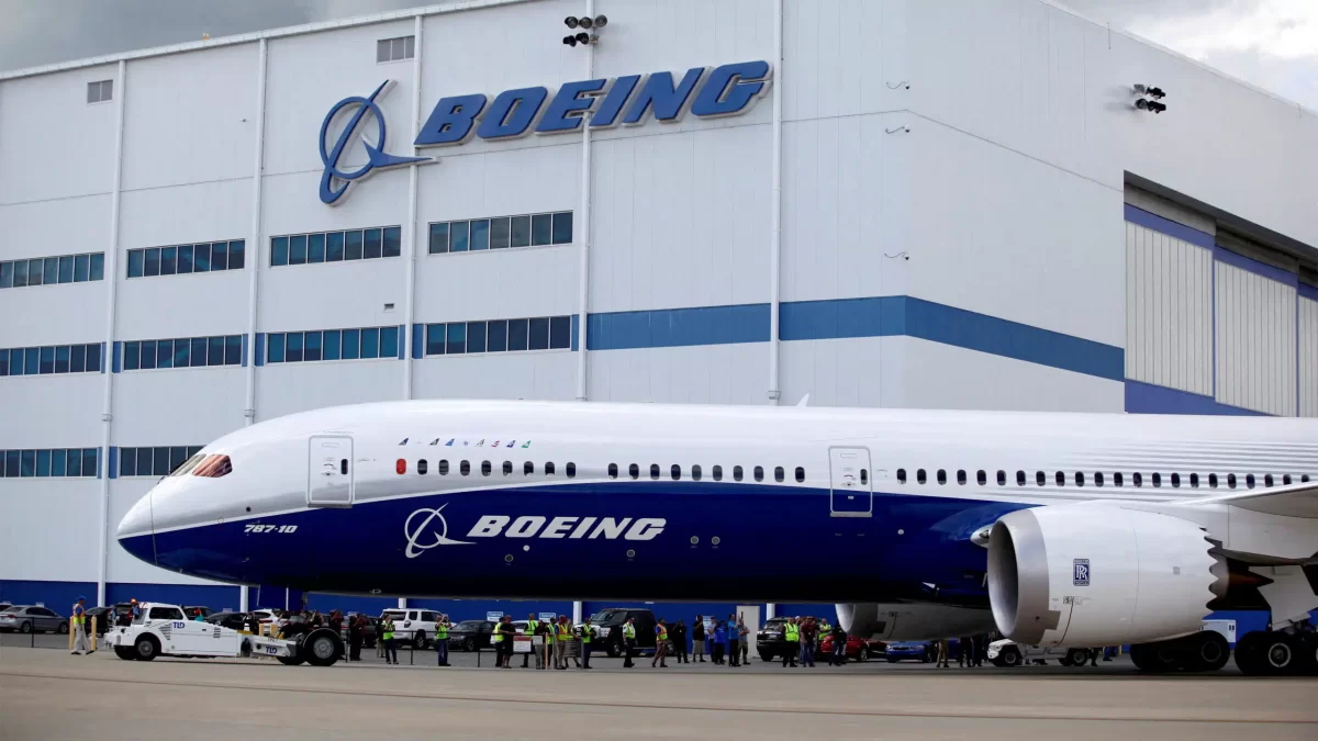 Қаржылық қиындық: Boeing АҚШ-та мыңға тарта қызметкерін жұмыстан шығарды