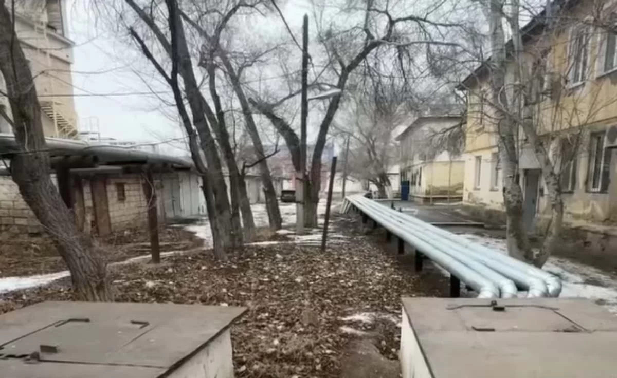 Атыраудағы үйлердің бірінің ауласынан еркек пен әйелдің денесі табылды