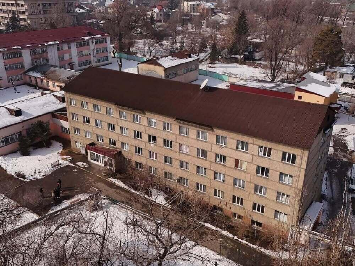Балалар үйіндегі шу: тәрбиеленушілер Алматыда қалатын болды