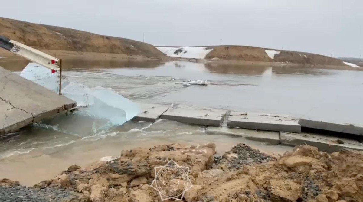 БҚО-да Шідерті өзенінің деңгейі күрт көтеріліп, көпірді шайып кетті