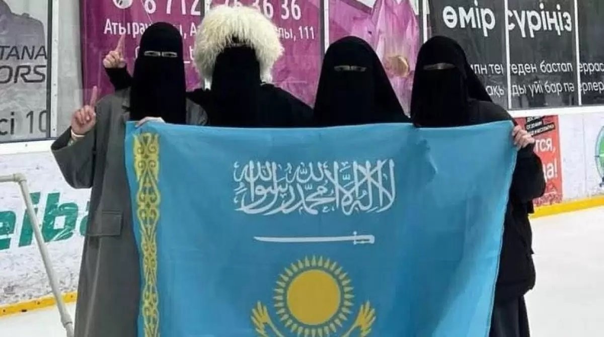 Үшеуіне айыппұл, біреуі қамалды – Атырауда туды өзгертіп, тұмшаланып суретке түскендер жазаланды