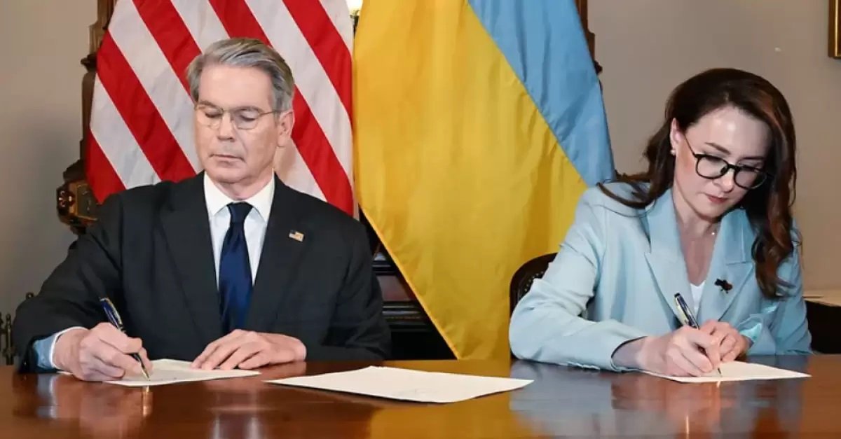 АҚШ пен Украина жер қойнауын пайдалану жөнінде келісімге қол қойды