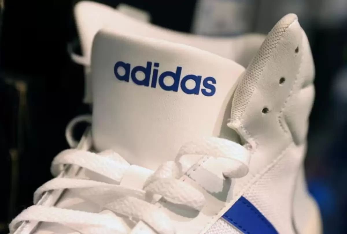 Nike, Adidas және Crocs Трамптан кедендік баж салығын алып тастауды сұрады
