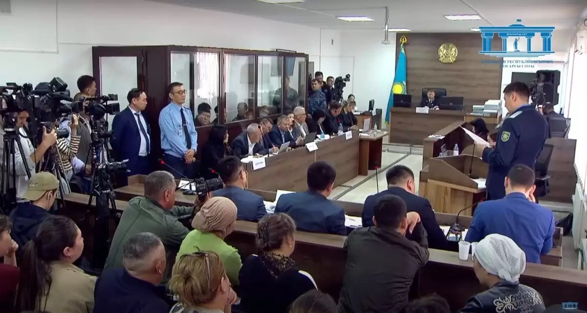 «Пышақты сүртіп тұрғанын көрдім»: Шерзат ісінде сотталушы оқиға жайында айтты