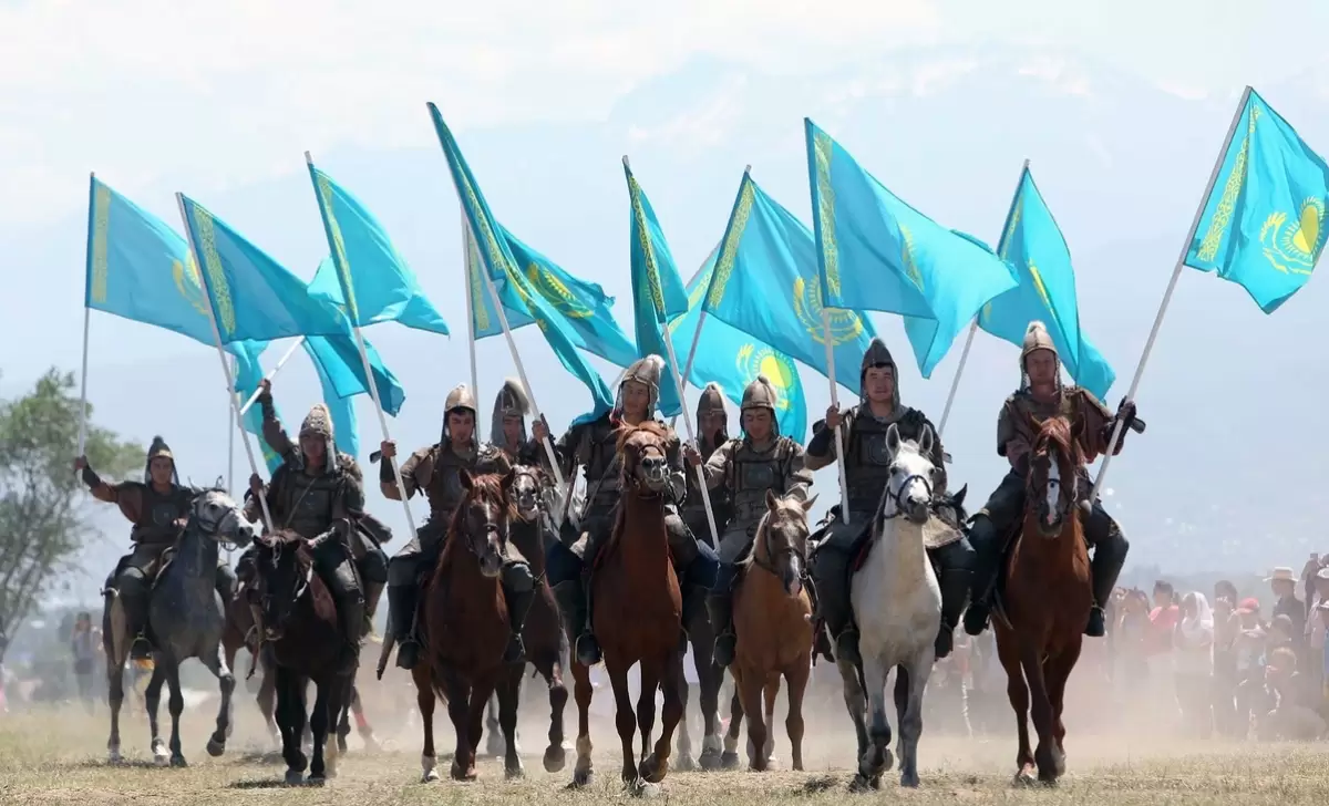 Қазақтар Шыңғыс ханның ұрпағы ретіндегі рөлін оңды пайдаланып жүр – қырғыз тарихшысы