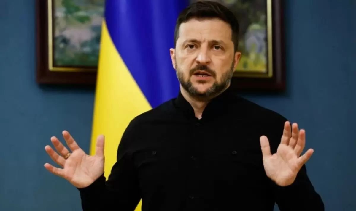 Зеленский Трамп және Путинмен үшжақты кездесуге дайын екенін мәлімдеді