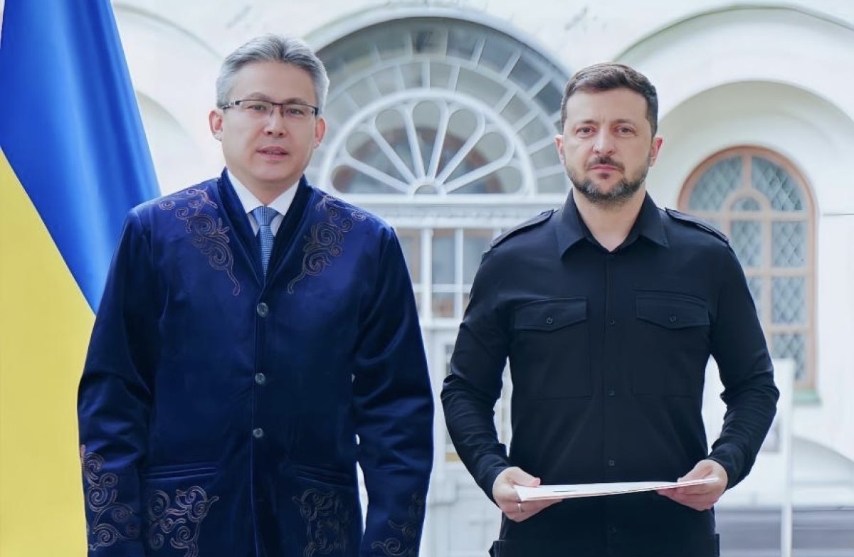 Зеленскийге Қазақстанның сенім грамоталары тапсырылды