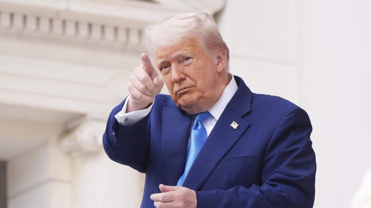 «Күш қолданудан қорықпайды»: Трамп әкімшілігі Иранға қатысты шешімді қашан қабылдайтынын айтты