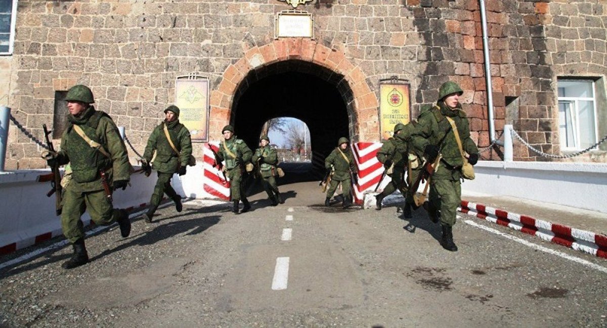 Армения полициясы Ресейге әскери дезертирді ұрлап алып кетуге мүмкіндік бермеді
