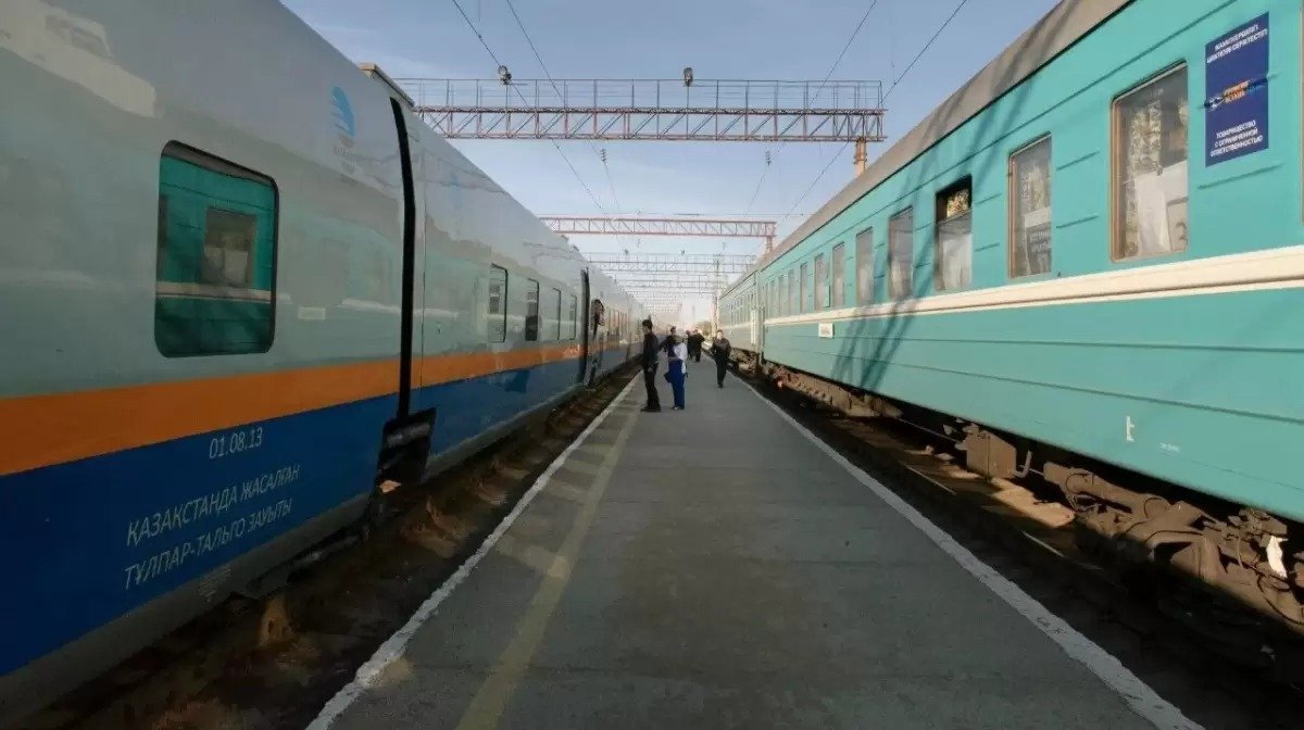 Қазақстандық әйел пойызда босанып, нәрестесін санитарлық құбырға тастаған