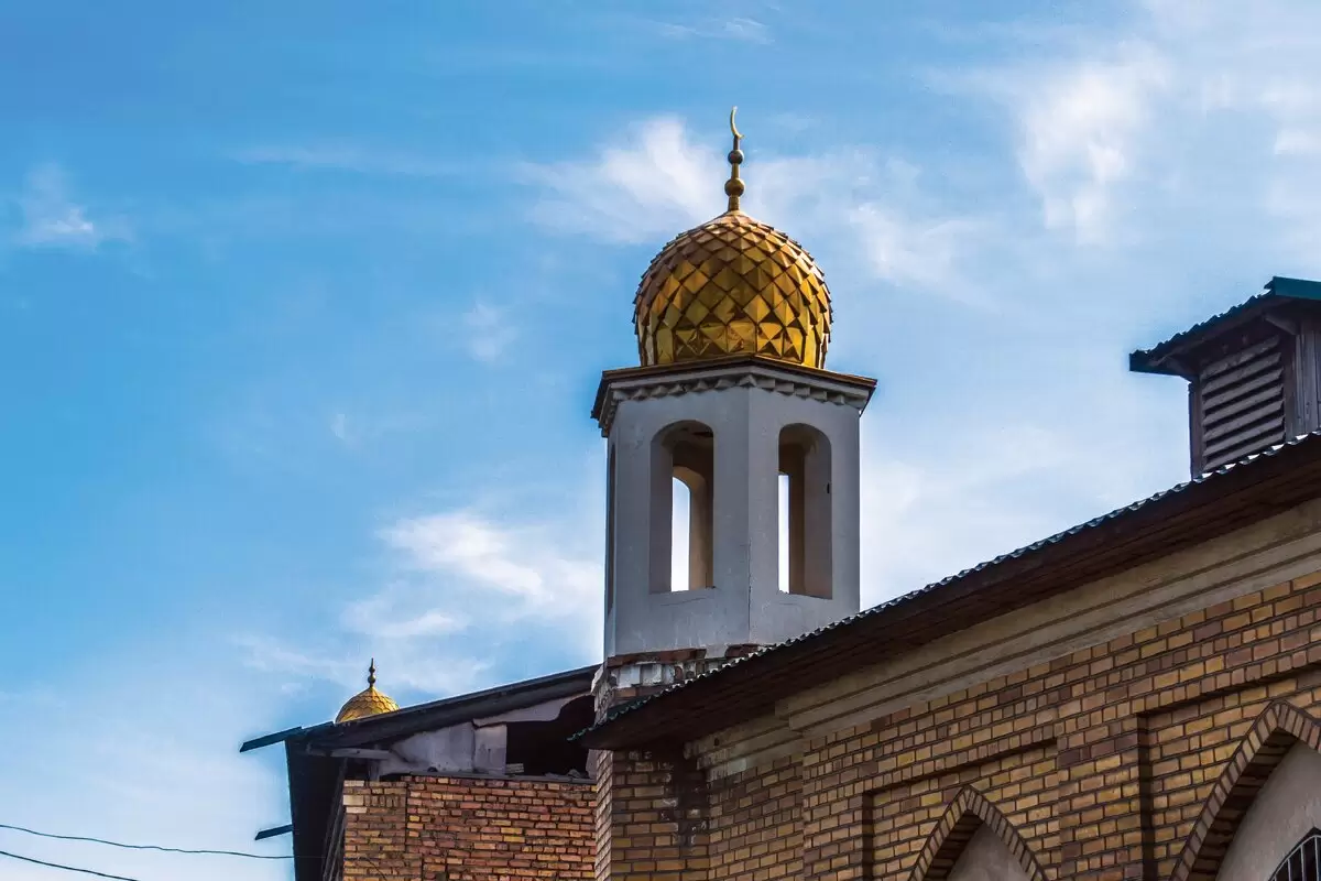 Ер адам қыз балаға бір түндік неке ұсынған: ҚМДБ мәлімдеме жасады