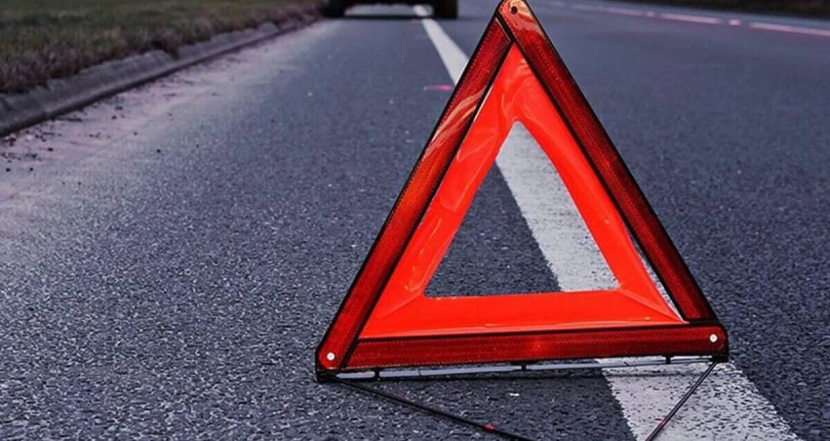 Абай облысында жүргізуші аулада ойнап отырған балаларды қағып өлтірді: үшеуі мерт болды
