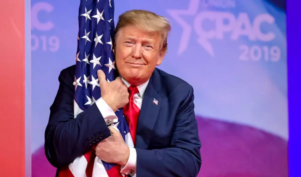Трамп Зеленский мен Путиннің арасында делдал болудан бас тартты