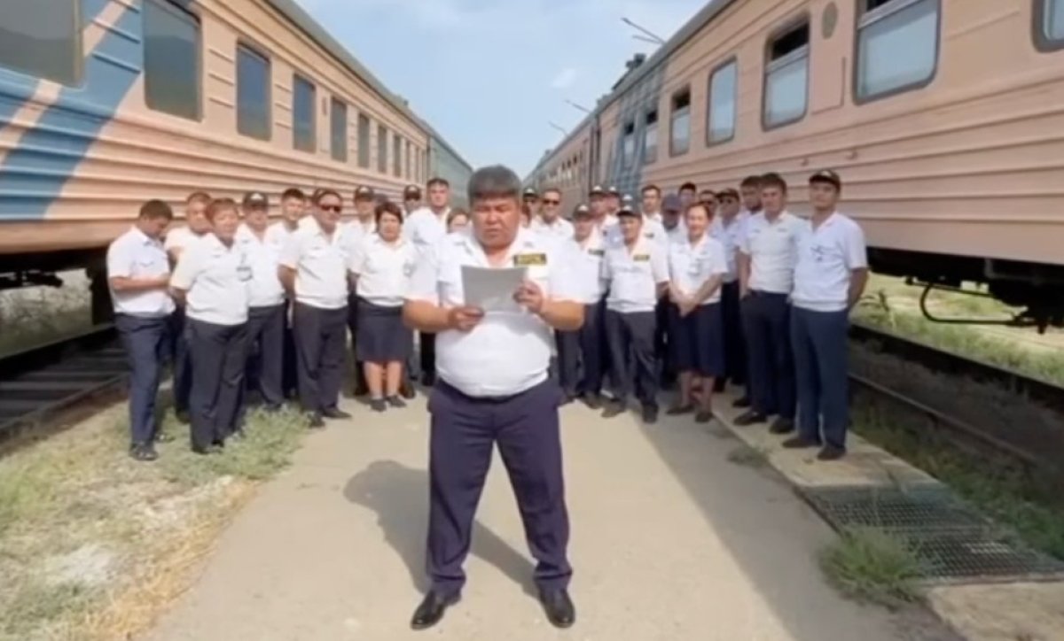 "Ұстағанның қолында, тістегеннің аузында": Маңғыстау облысындағы пойыз жолсеріктері Тоқаевқа үндеу жасады
