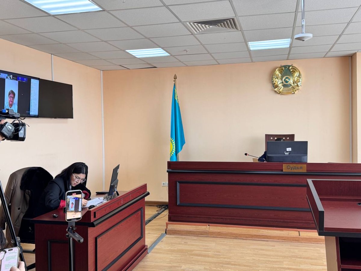 600 мың теңгелік торттың дауы: адвокат судьяға қарсылық білдірді