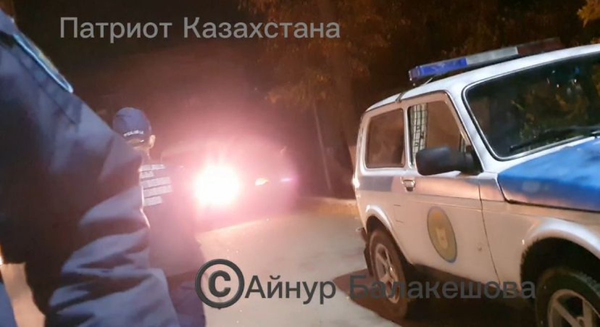 Қарағандыда полиция ғимаратынан жалаңаш әйелдің мәйіті мен ес-түссіз күйдегі майор табылды