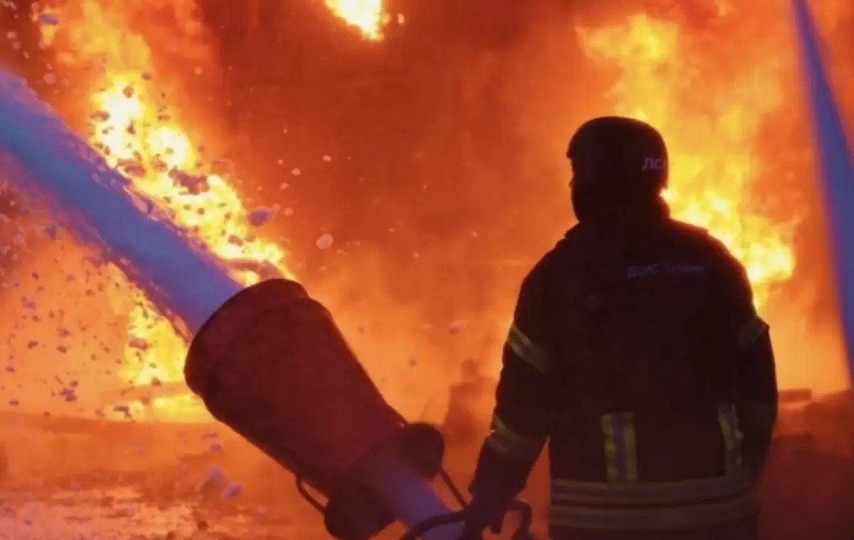 Ресей жылыту маусымы басталар алдында Украинаның газ нысандарына соққы жасады