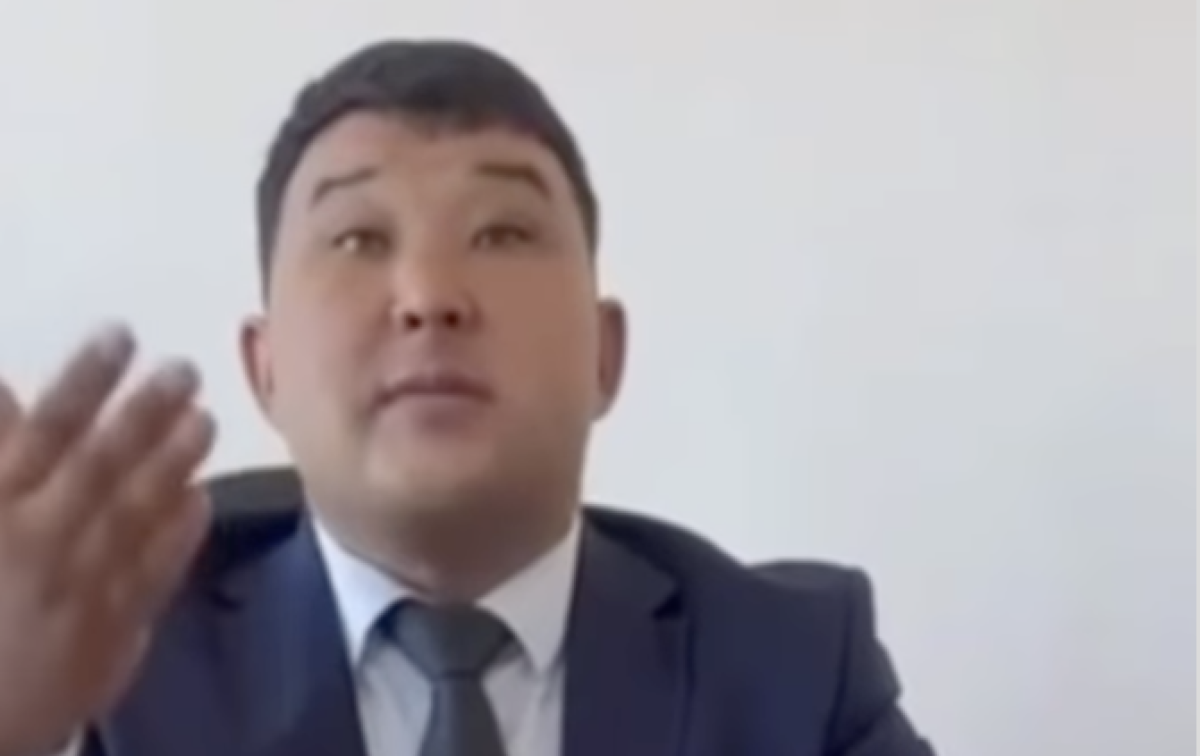 ШҚО-да ауыл әкімі қабылдауға келген халыққа аузына келгенін айтқан
