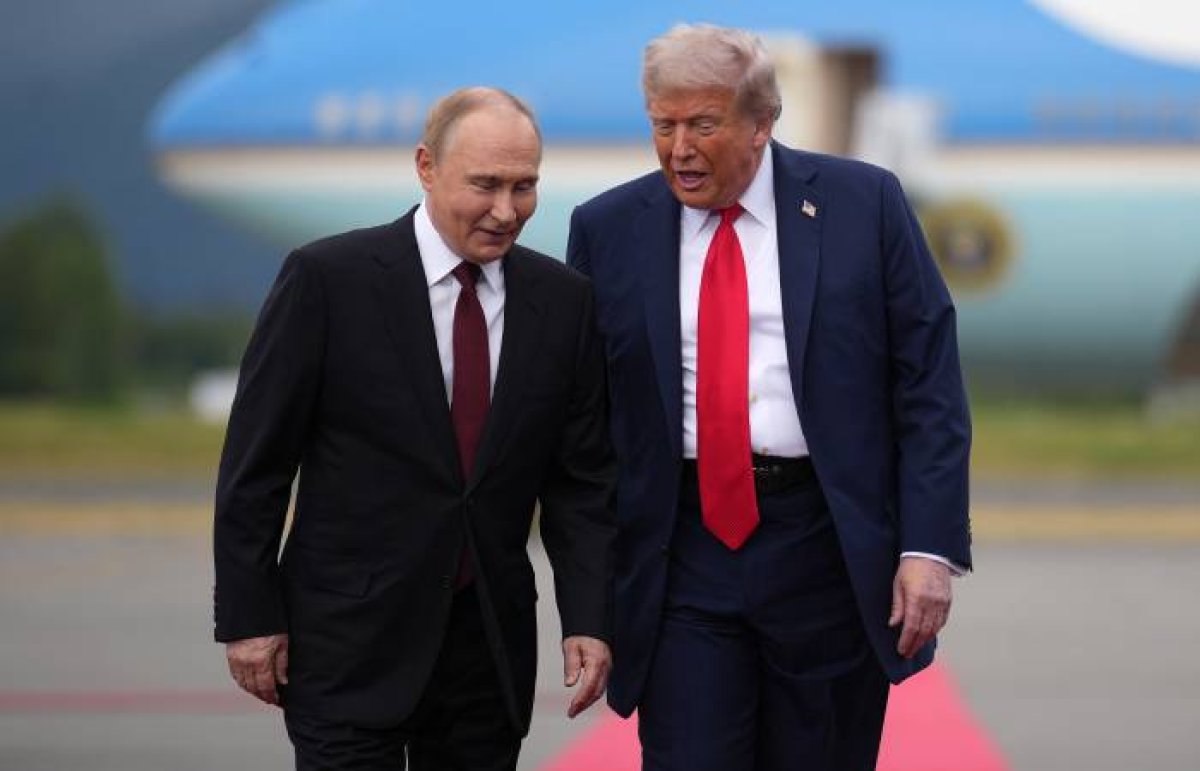 Трамп пен Путин Будапештте кездеседі