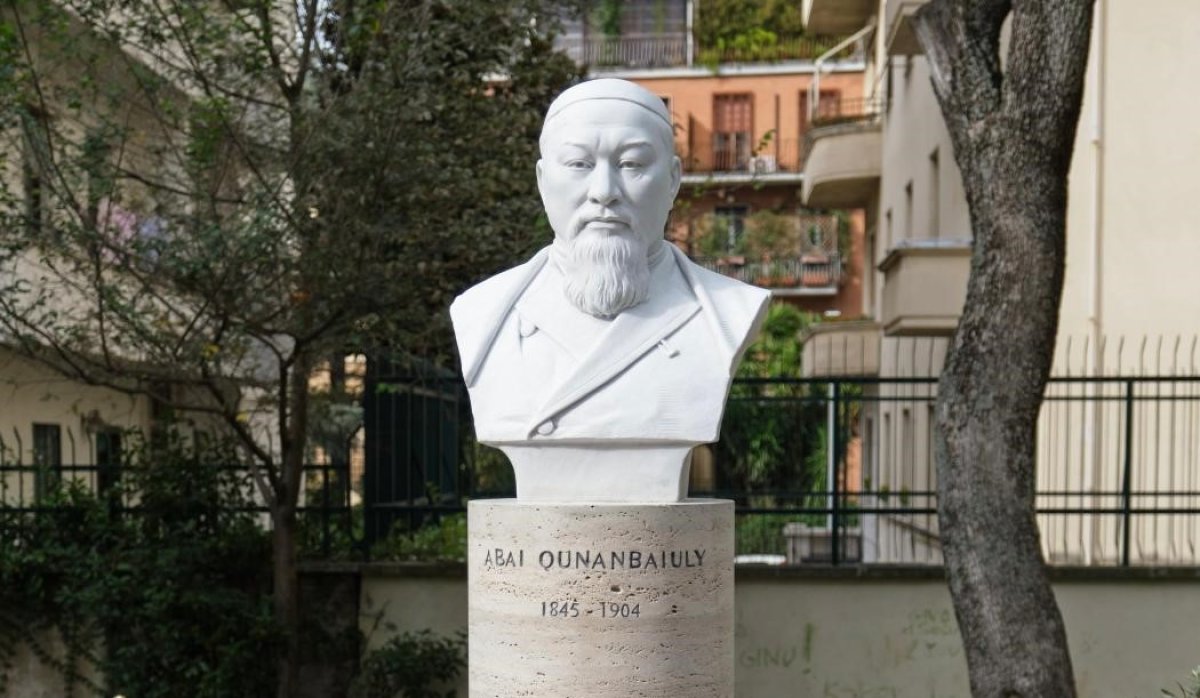 Италияда Абай Құнанбайұлының ескерткіші ашылды