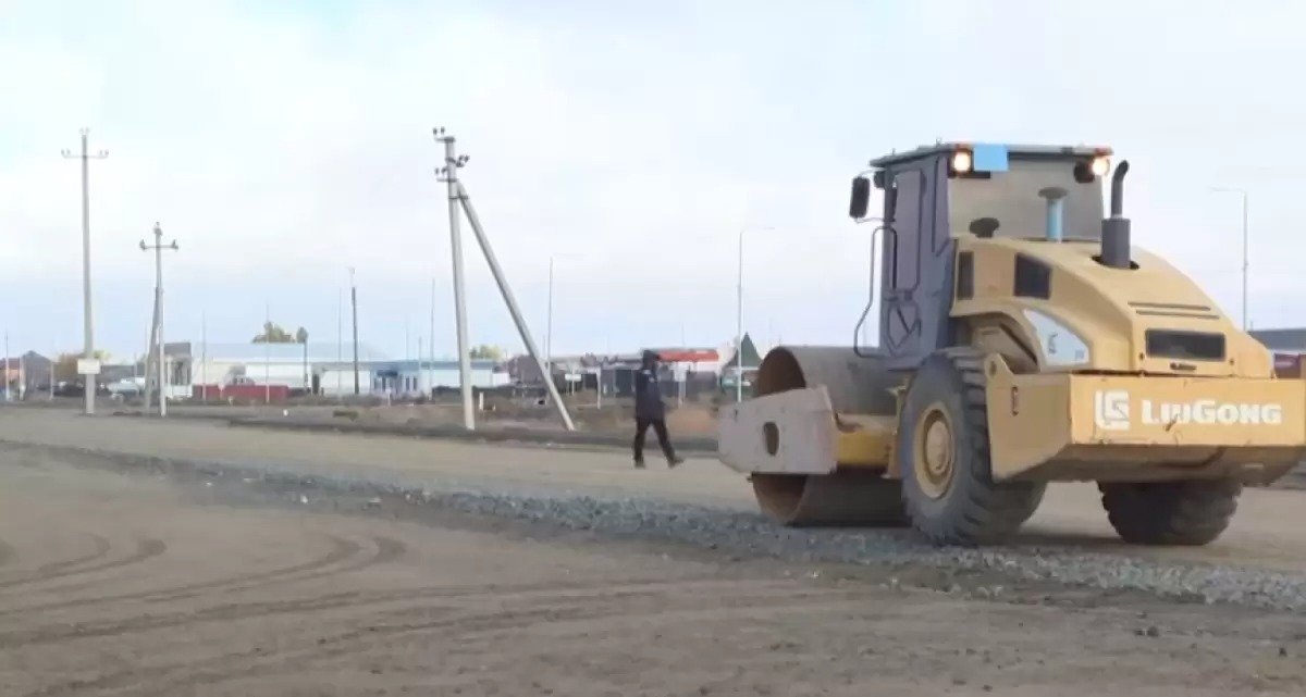 Атырауда сегіз жылдан бері жол жөндеу жұмыстары аяқталмай келеді