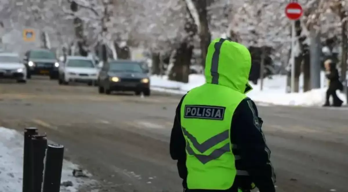 Алматыға қар түсіп, бір түнде 17 жол апаты болды