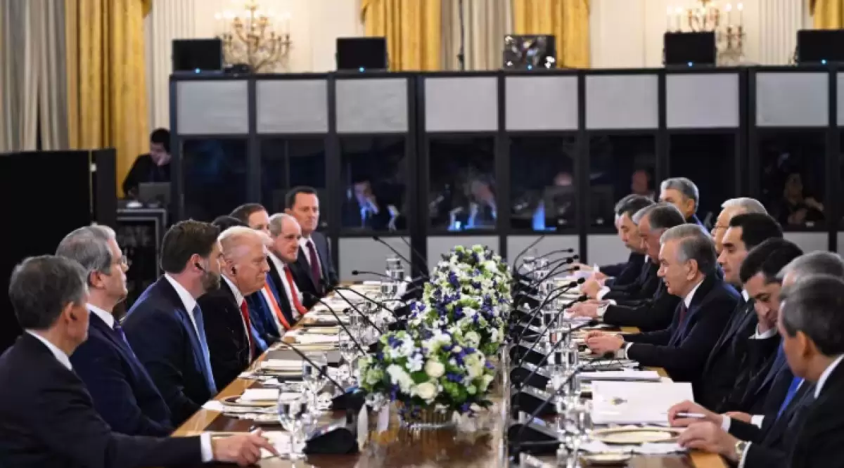 "Өзбекстан сізді бейбітшілік президенті деп таниды" - Мирзиёев Трамп туралы