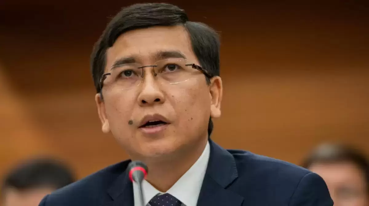 Аймағамбетов әлеуметтік желіге кіруге жас шектеуін енгізуді ұсынды