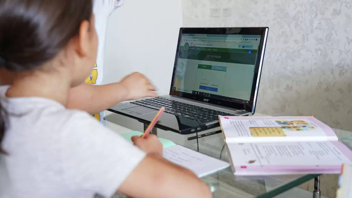 Астанада ЖРВИ көбейіп, кей сыныптар онлайн оқуға ауысты