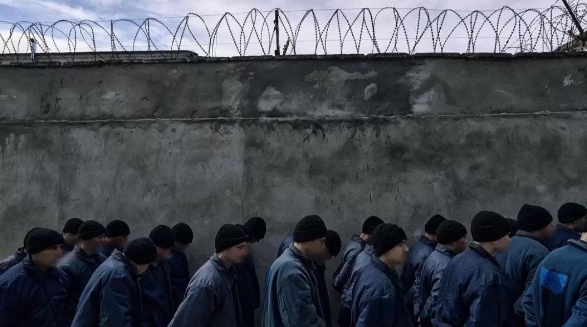 Қазақстан азаматтары Украинадағы әскери тұтқындар лагеріне қалай тап болды?