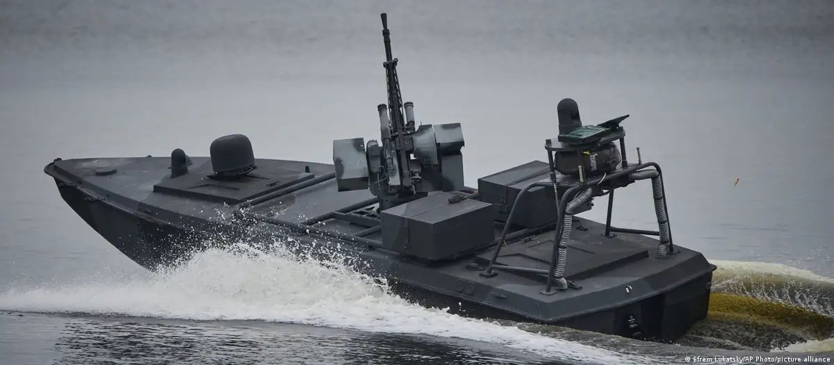 Украина Қара теңізде Ресейдің «көлеңкелі флотына» тиесілі танкерді шабуылдады