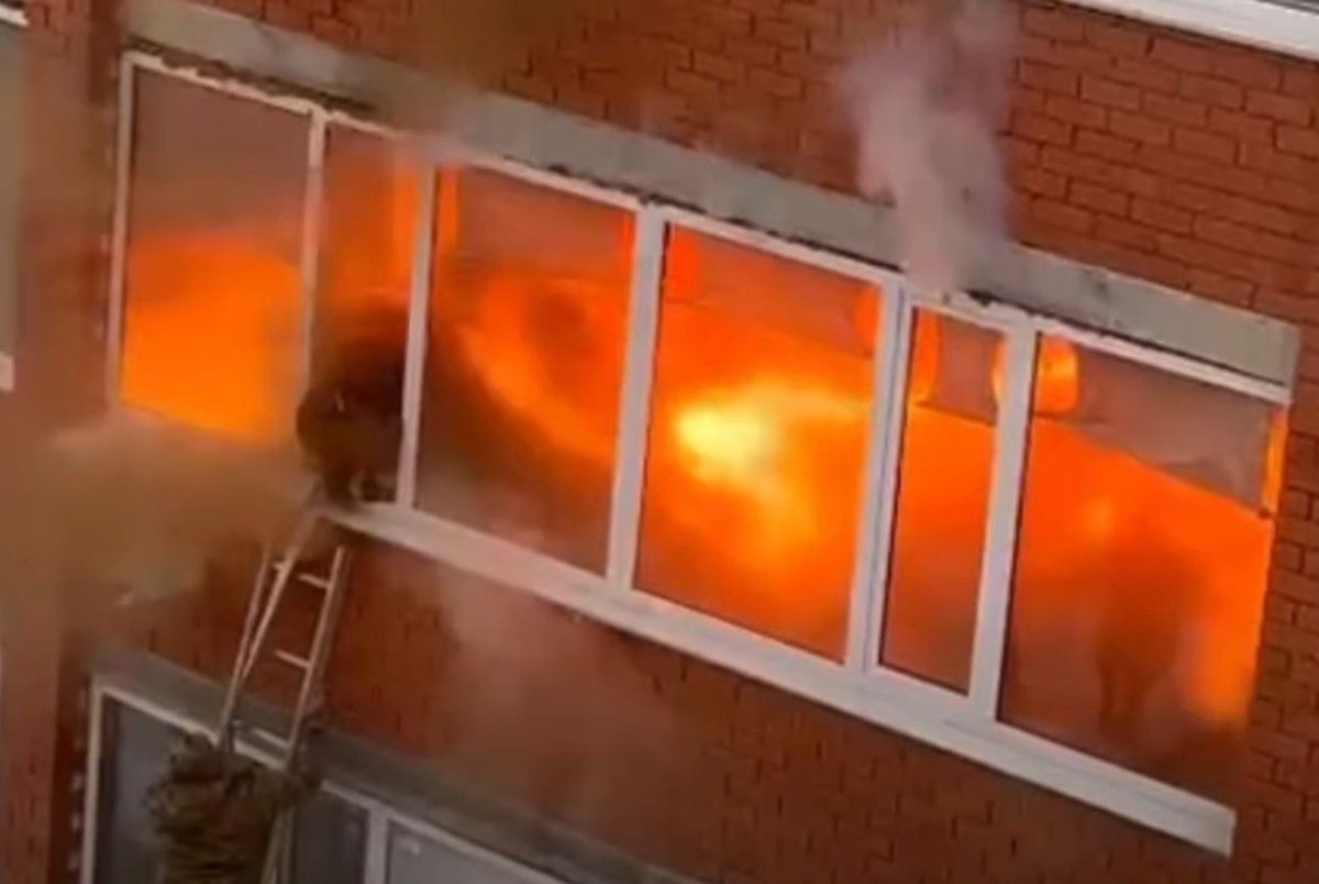 Оралдағы тұрғын үйдегі жарылыста ғимаратта болған өртсөндіруші аман қалған