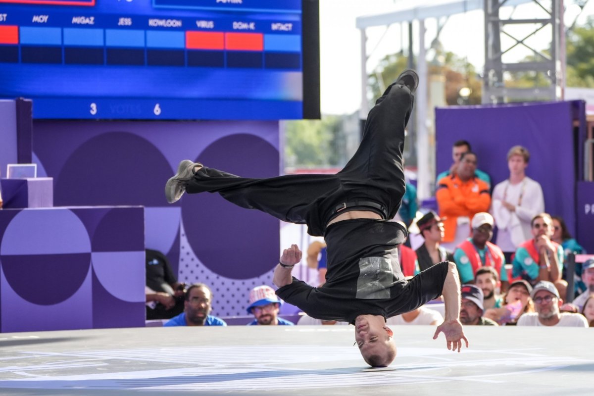 Әмір Закиров брейкингтен әлем чемпионатында "алтын" жеңіп алды