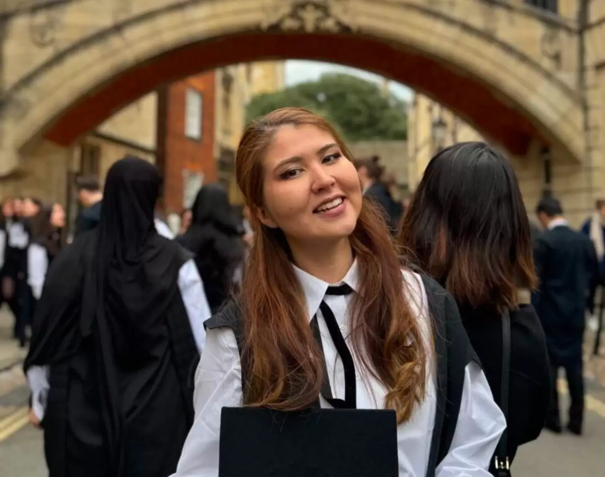 23 жастағы қазақ қызы Оксфордта білім береді