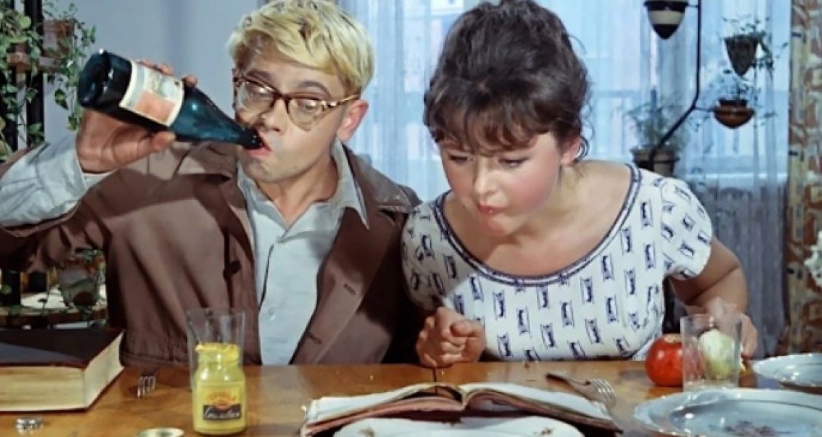 Кеңес фильмдері алкогольді насихаттады -  режиссер