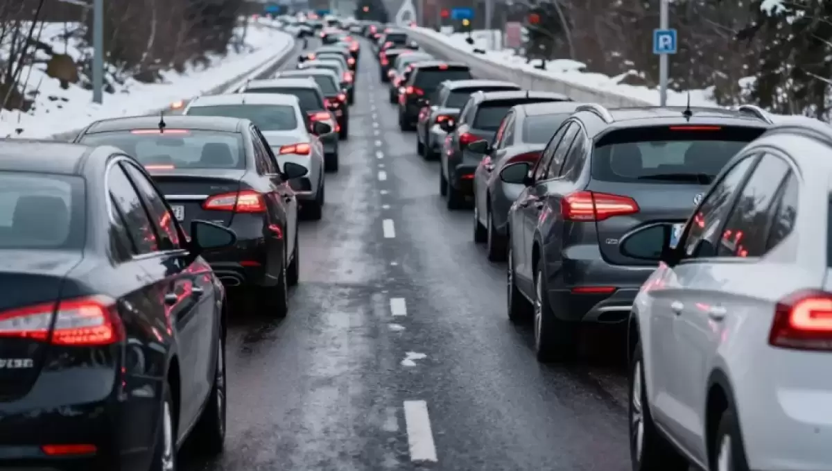 Ресеймен шекарада көліктер ұзақ кептелісте тұрып қалған