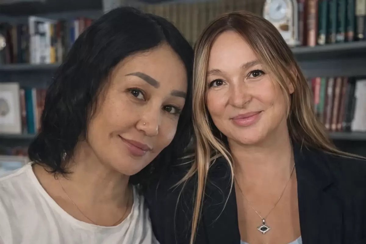 «Біз аман қалдық»: Алагөзовтің бұрынғы әйелі Ақан Сатаевтың экс-жұбайын қолдады