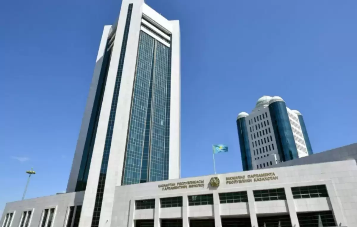 Депутаттардың ішінде «таңдаулы тұлғалар» болмауы керек - Тоқаев