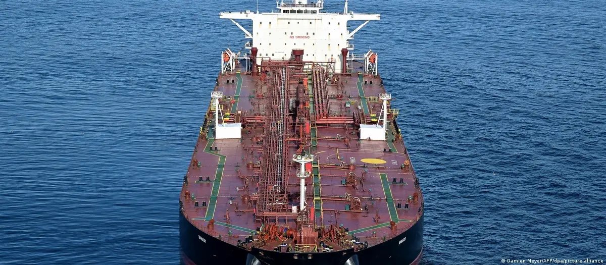 Франция Жерорта теңізінде Ресей танкерін ұстады