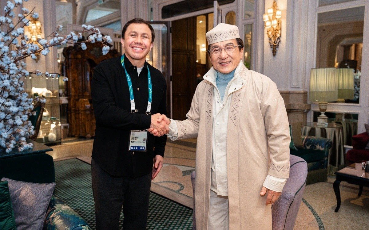 Головкин Джеки Чанға шапан жапты