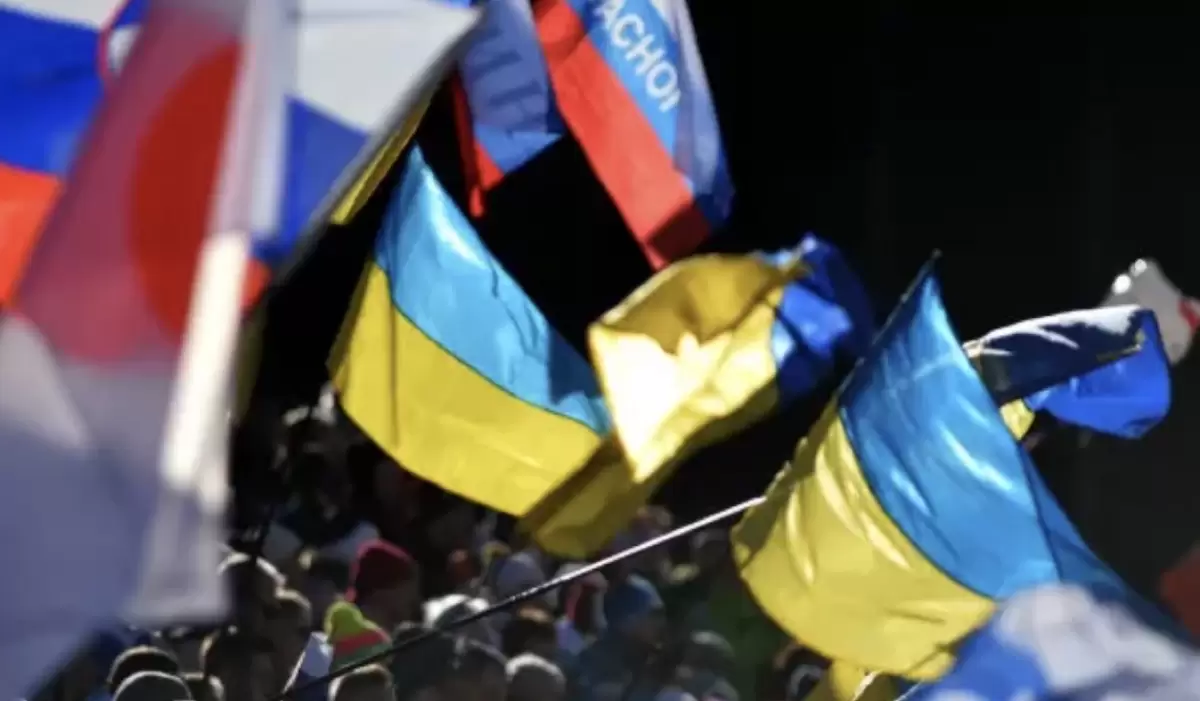 Ресейліктердің басым бөлігі Украинамен бейбіт келіссөздерді қолдайды – сауалнама