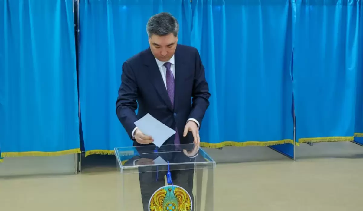 Бектенов референдумда дауыс берді