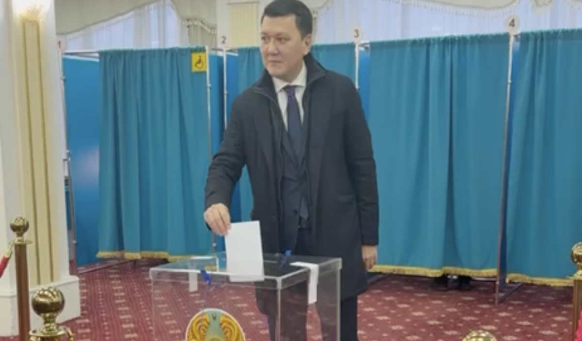 Қарин референдум жайлы ойын айтты