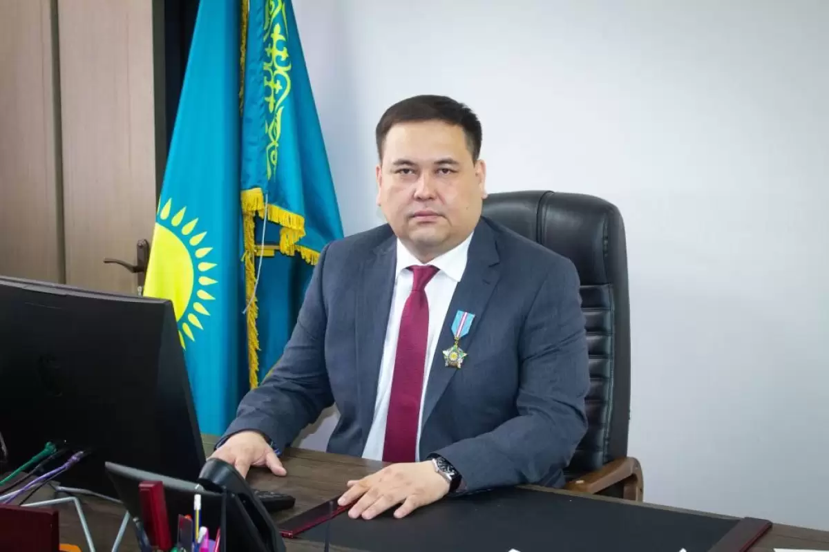 Астанада жедел жәрдем станциясының экс-директоры ақша жымқырған деген күдікке ілінді